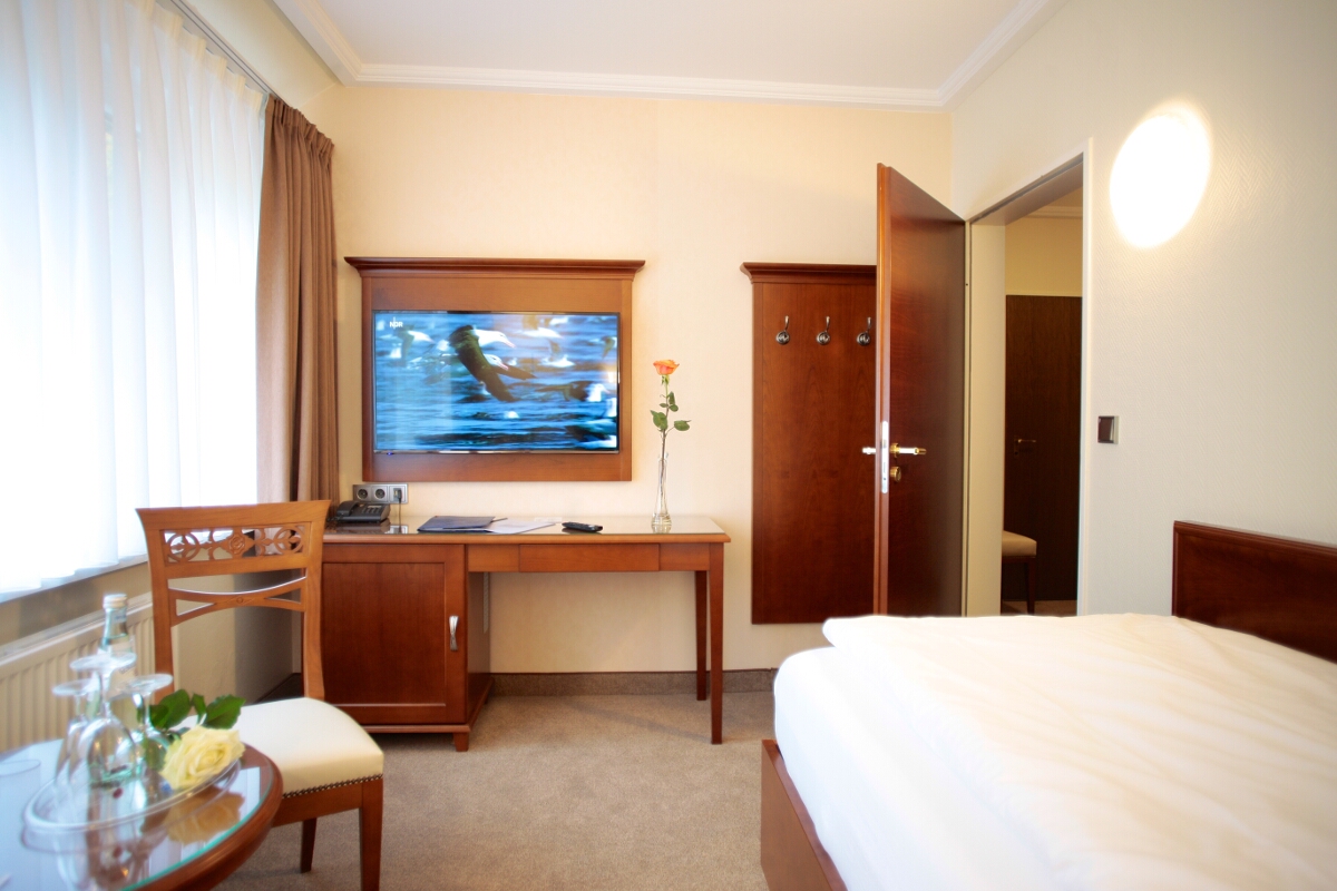 NEU-Kombi-Einzelzimmer-Faehrhaus-Bad-Bevensen-Hotel  0860052