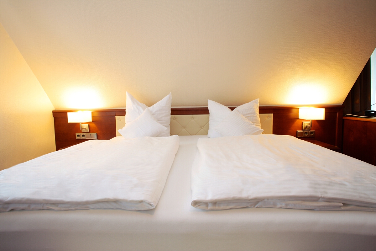 Doppelzimmer-Faehrhaus-Bad-Bevensen-Hotel-0860088-DZ-40